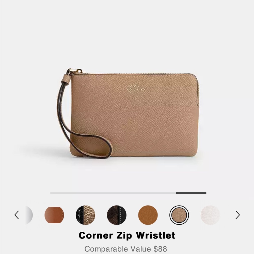 Corner zip Wristlet Coach